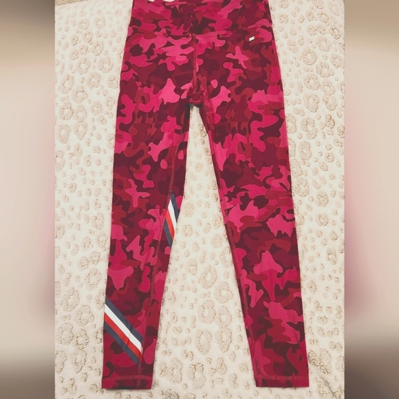 Tommy Hilfiger Pants - Tommy Hilfiger Sport Size small pink Camouflage leggings with logo